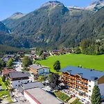 Post Hotel 4*