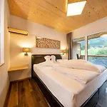 Hotel Post 4*