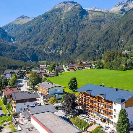 Post Hotel 4*