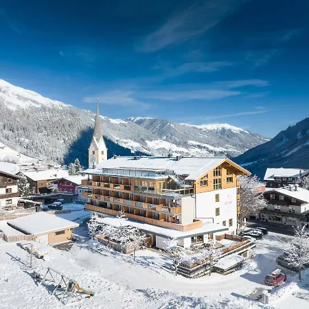 Hotel Post 4*