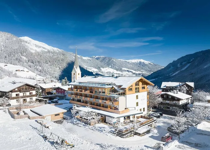 Hotel Post 4*